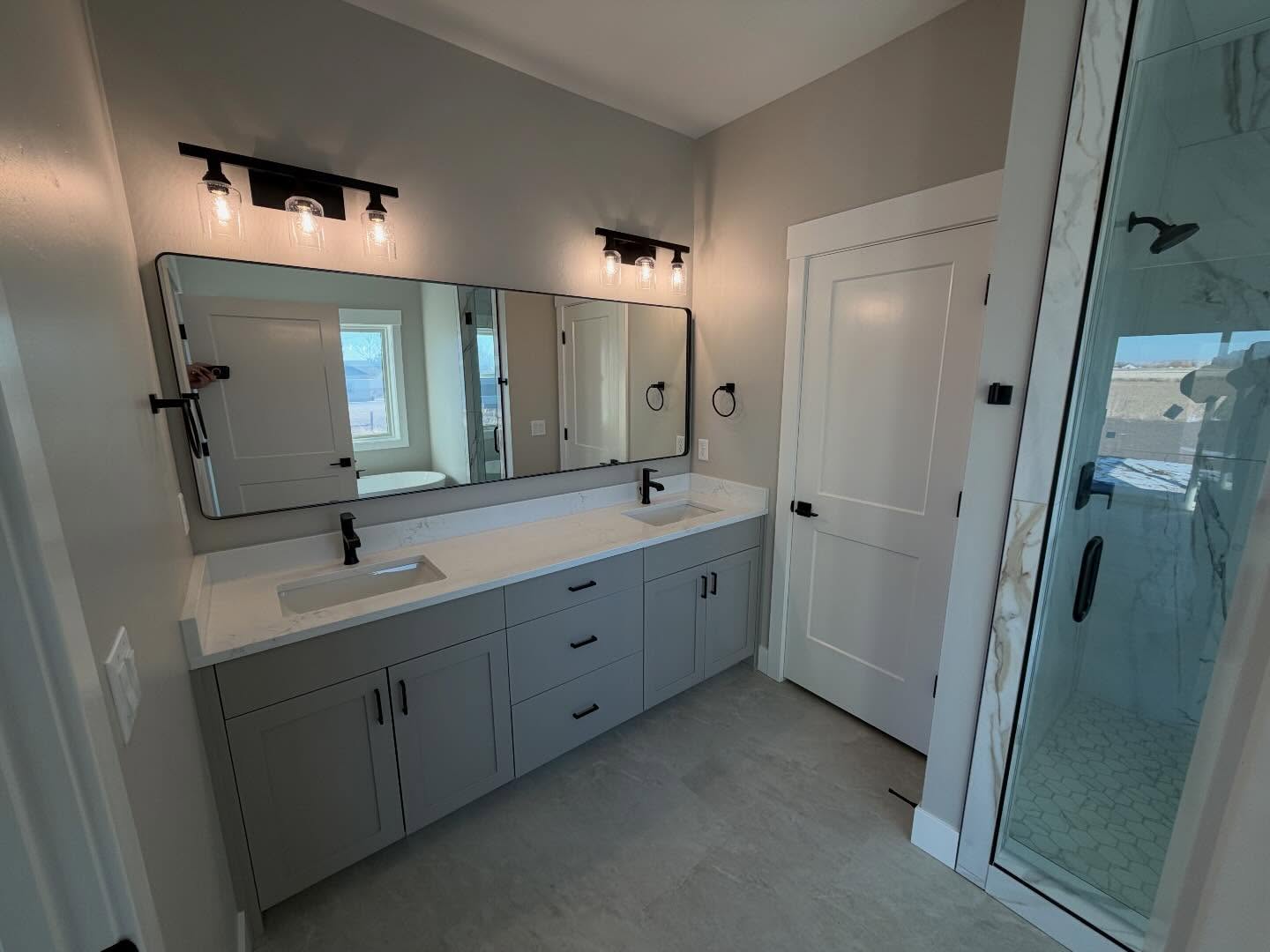 Modern spec home bathroom